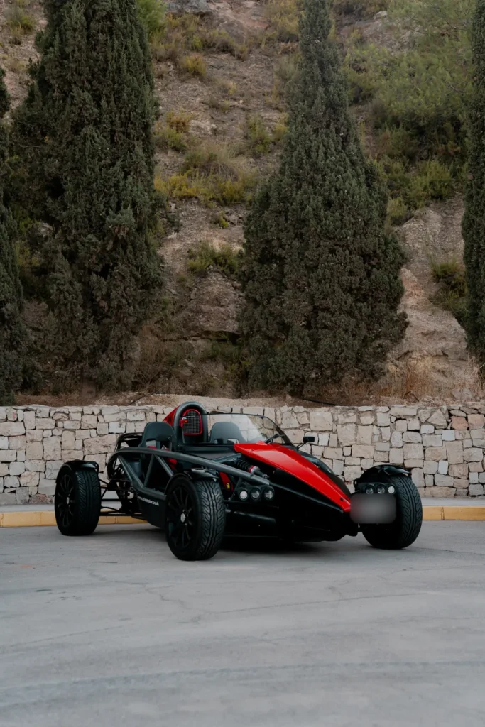 Ariel Atom en el punto de encuentro en la ruta RX02 Vistabella de Road Experience, ruta en coche deportivo por Castellón