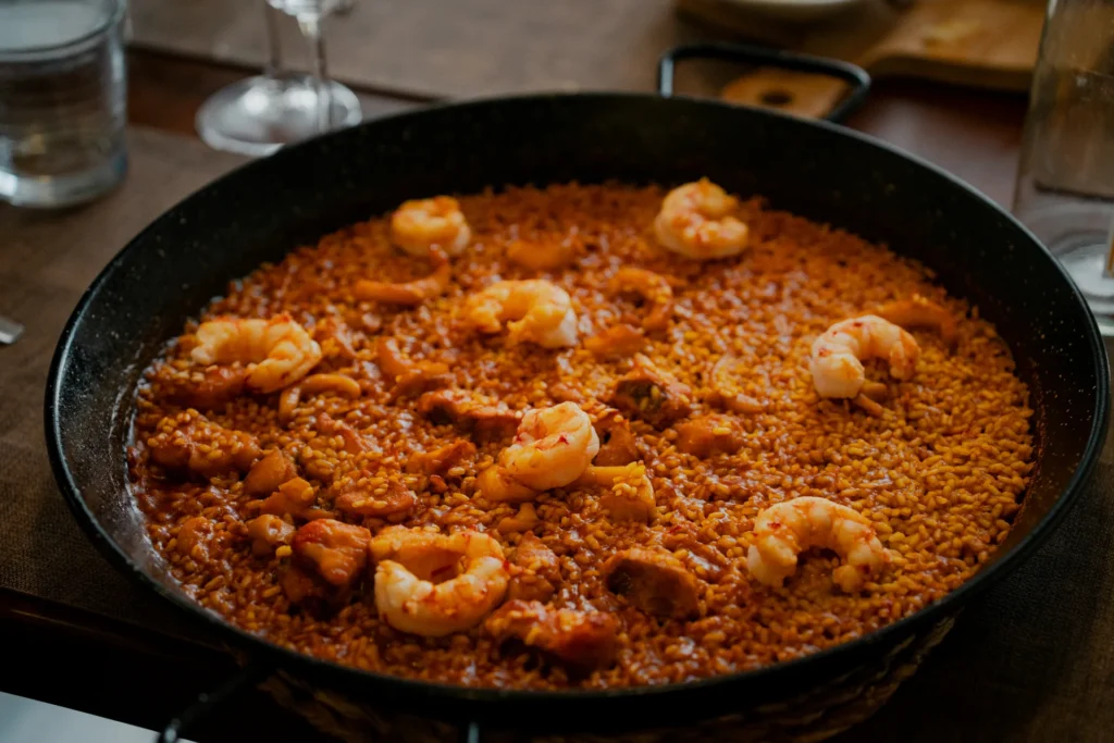 Paella de la comida de la ruta en la ruta RX02 Vistabella de Road Experience, ruta en coche deportivo por Castellón