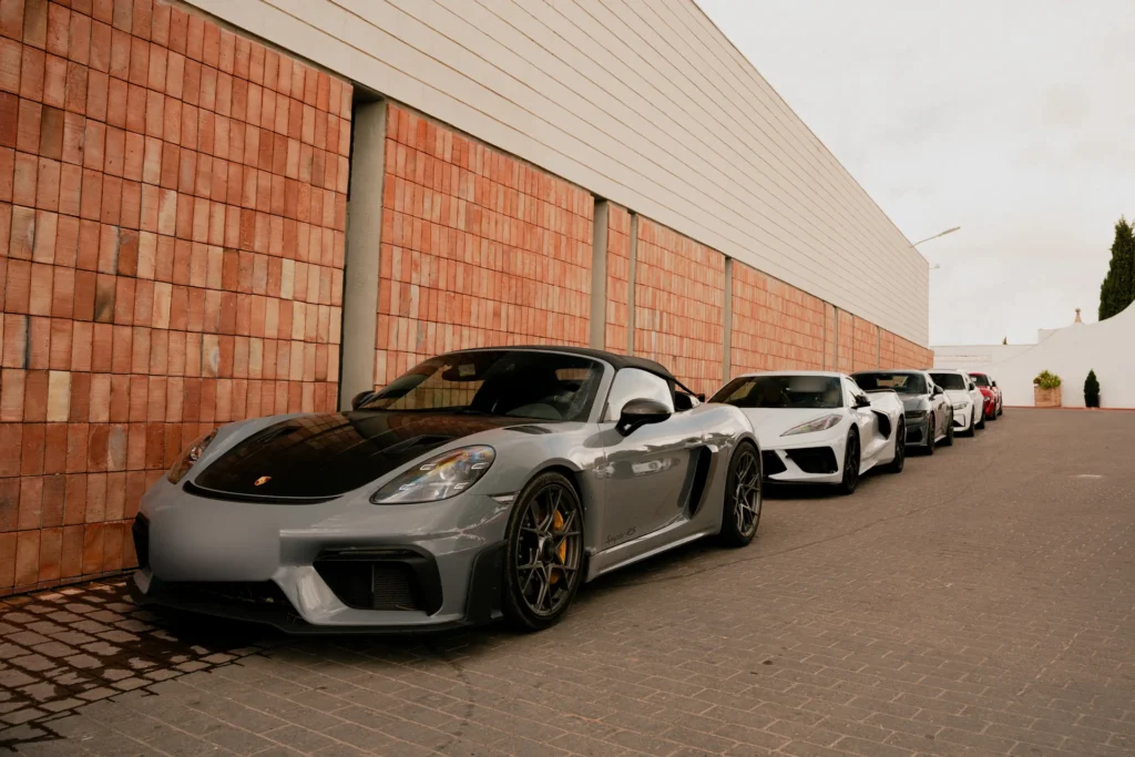 Porsche 718 Spyder RS gris en la ruta RX02 Vistabella de Road Experience, ruta en coche deportivo por Castellón