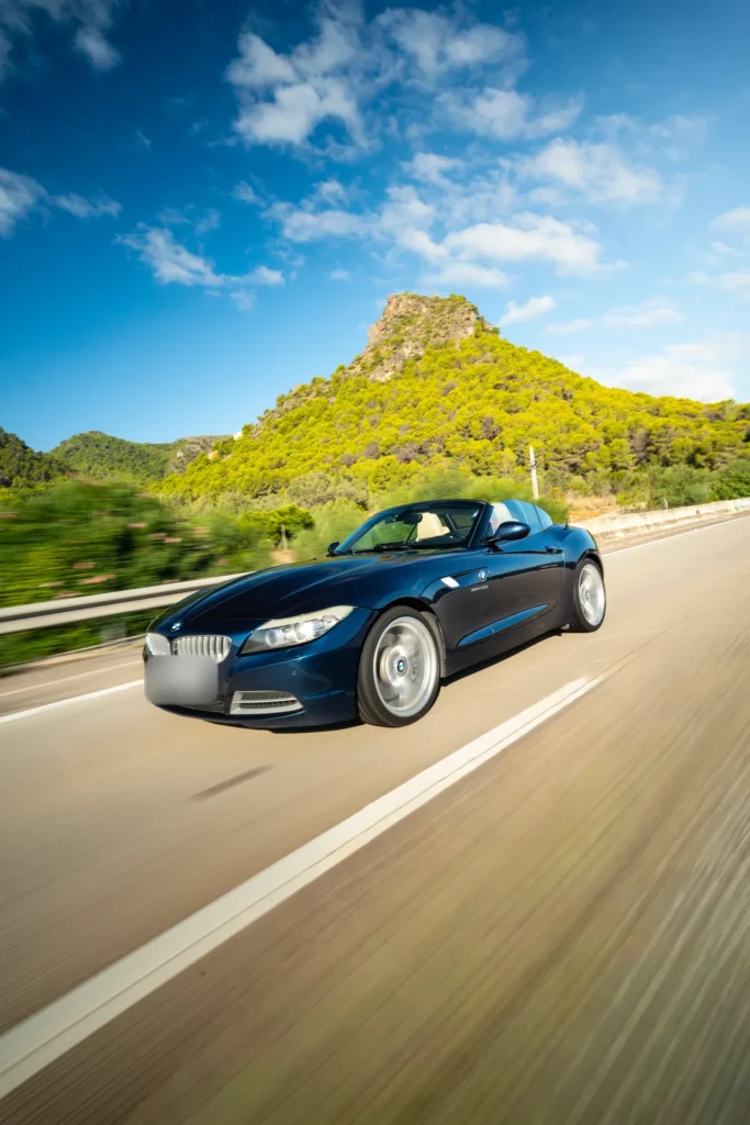 BMW Z4 rodando en la ruta RX03 El Santuario de Road Experience, ruta en coche deportivo por Alicante
